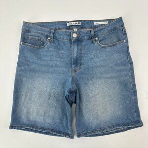 Code Blue Classic Bermuda Women's size 10P Medium Wash Blue Denim Jean Shorts